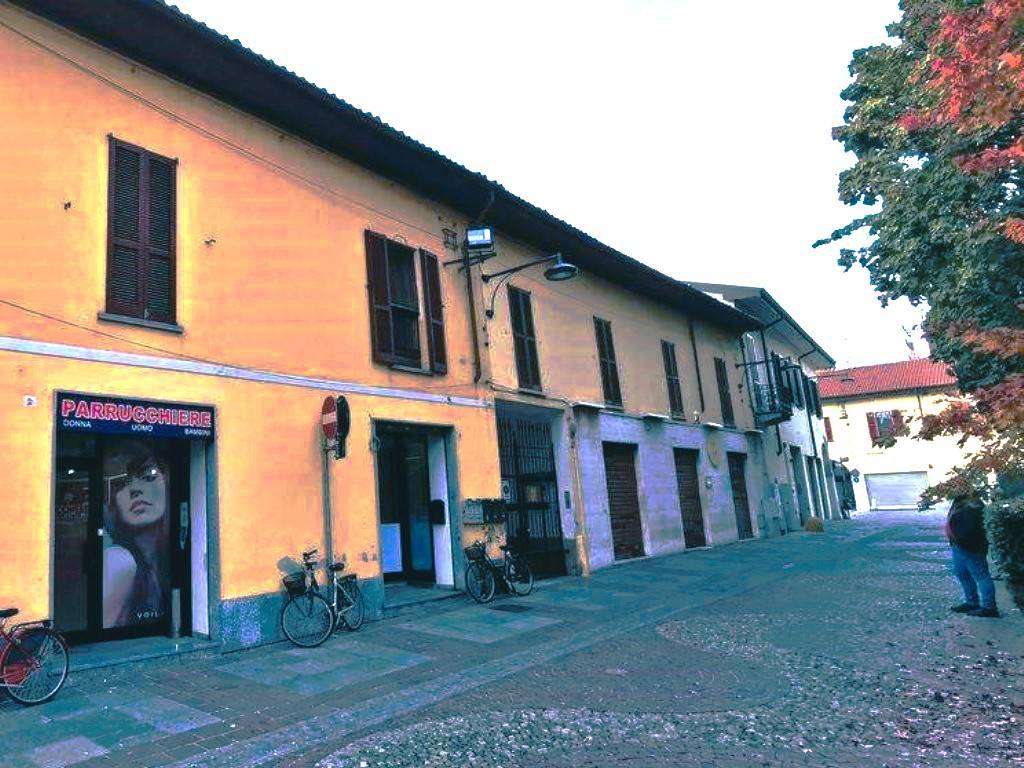 Negozio in vendita a Melzo