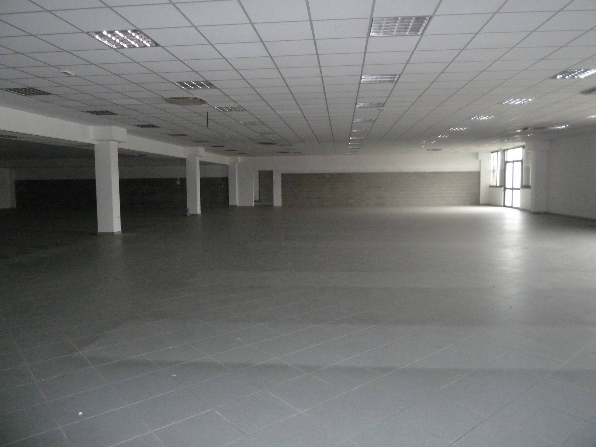 Negozio in vendita a Liscate