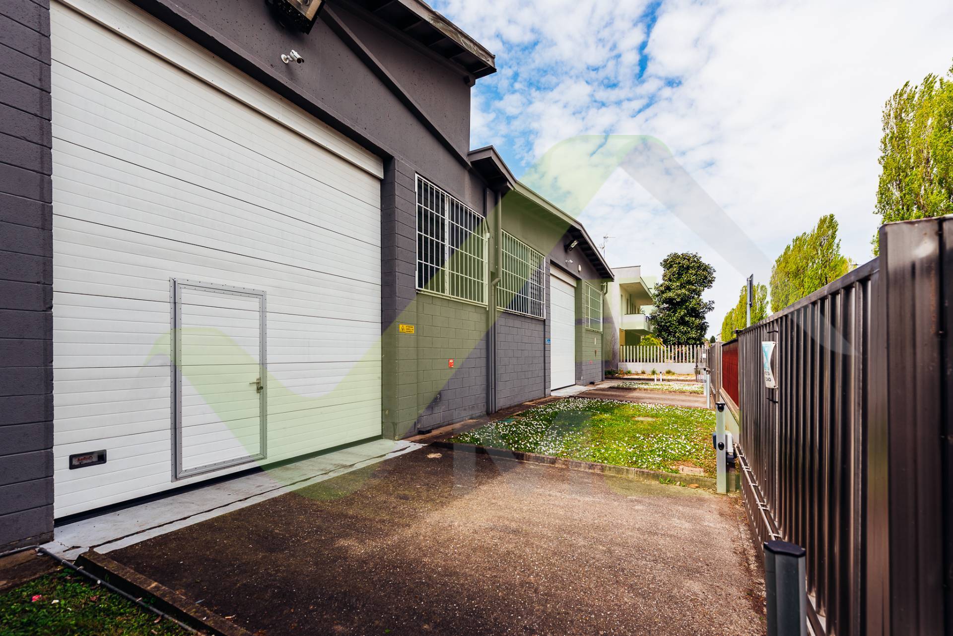 Capannone in vendita a Melzo