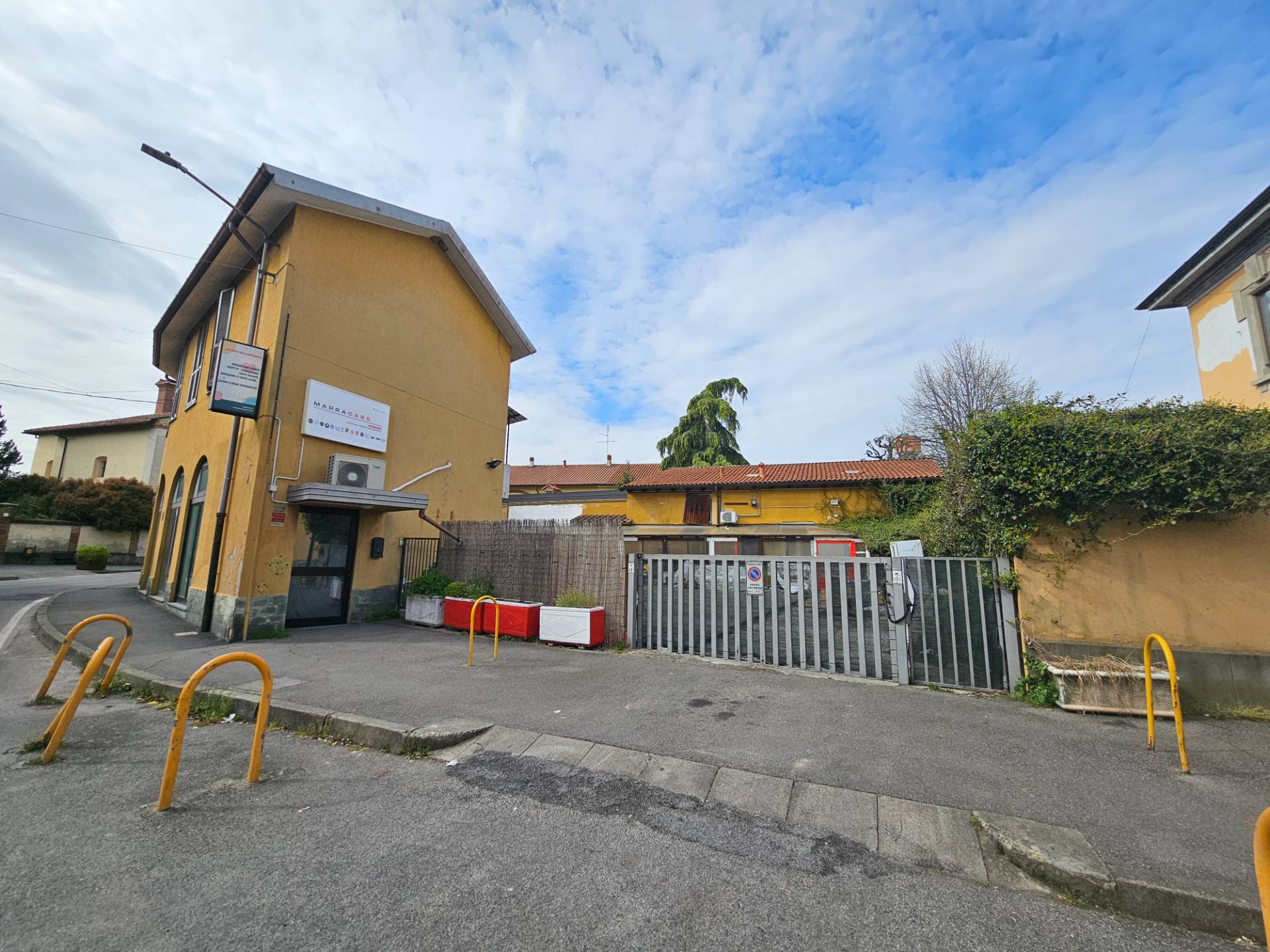 Negozio in vendita a Liscate