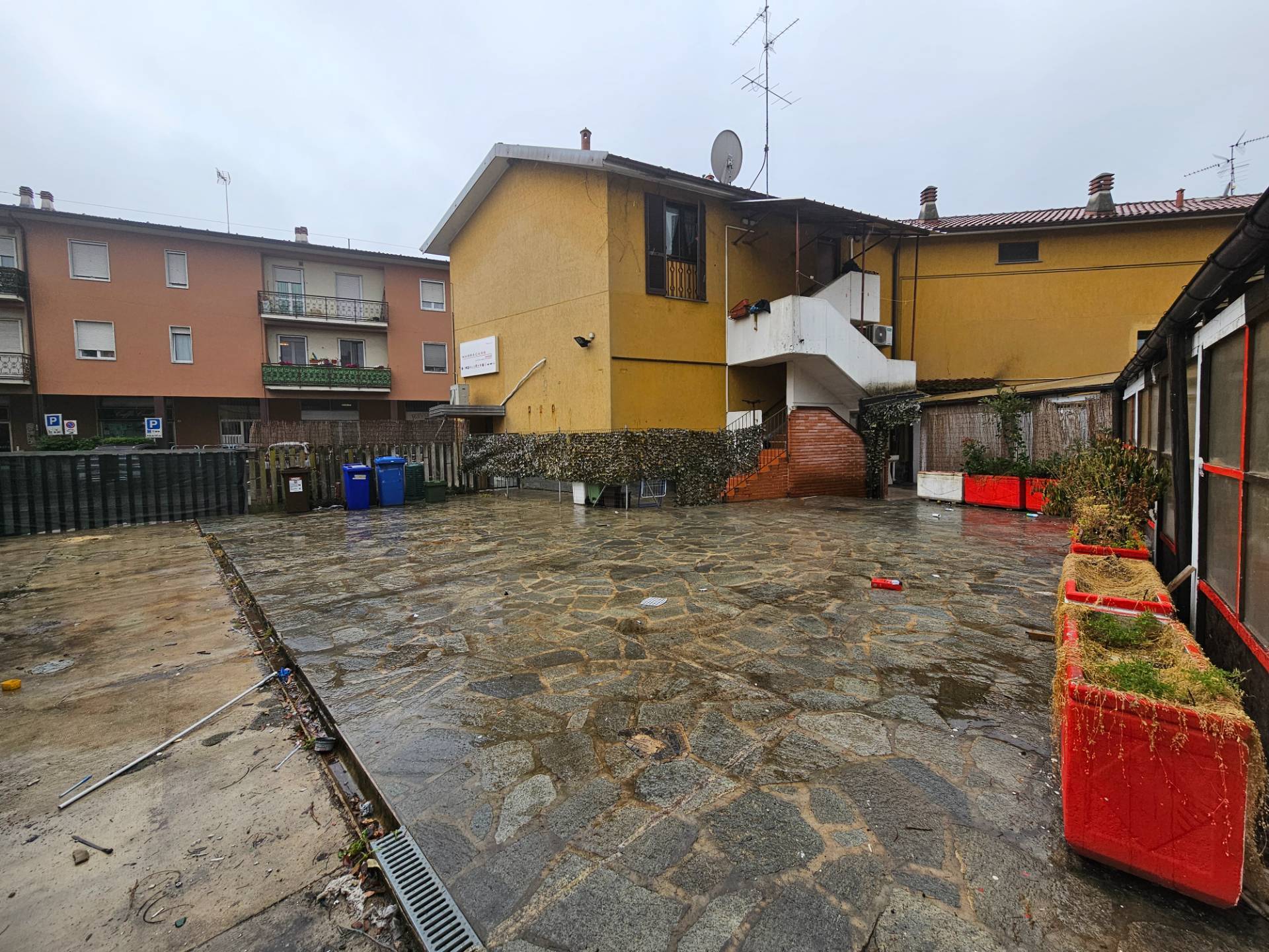Negozio in vendita a Liscate
