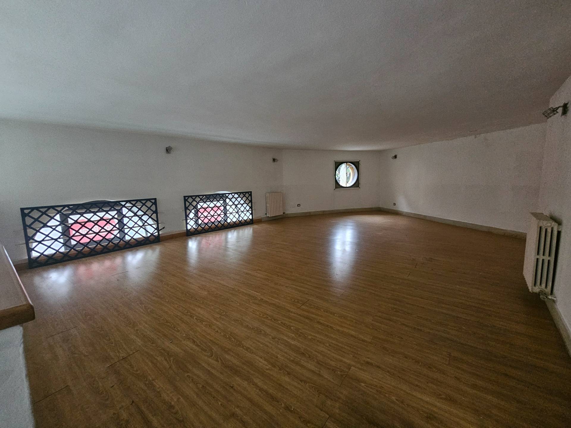 Negozio in vendita a Liscate