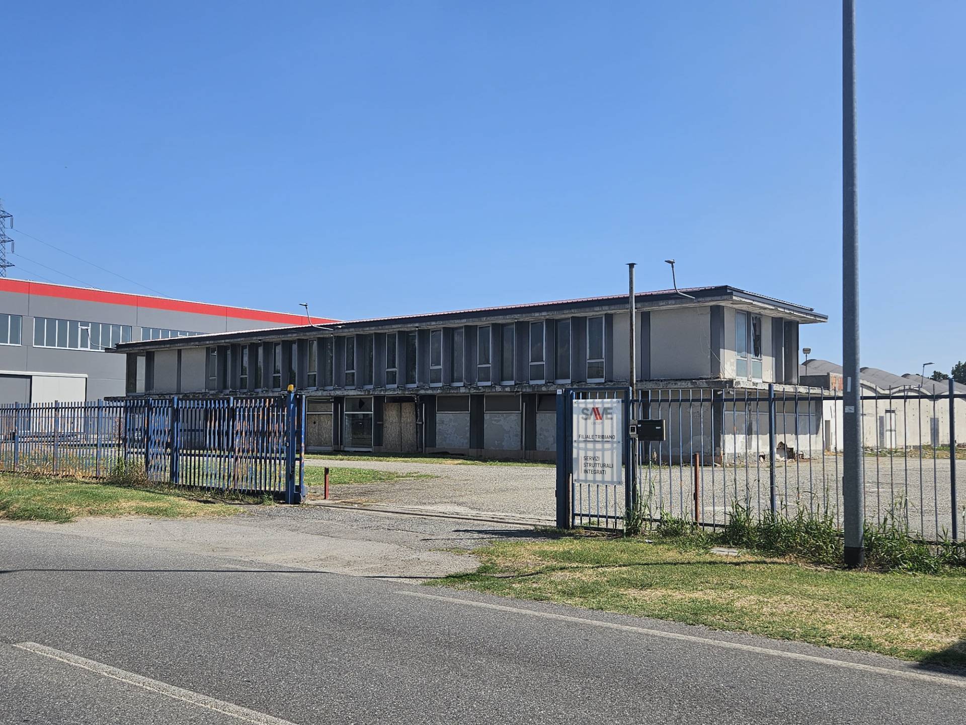 Capannone in vendita a Paullo
