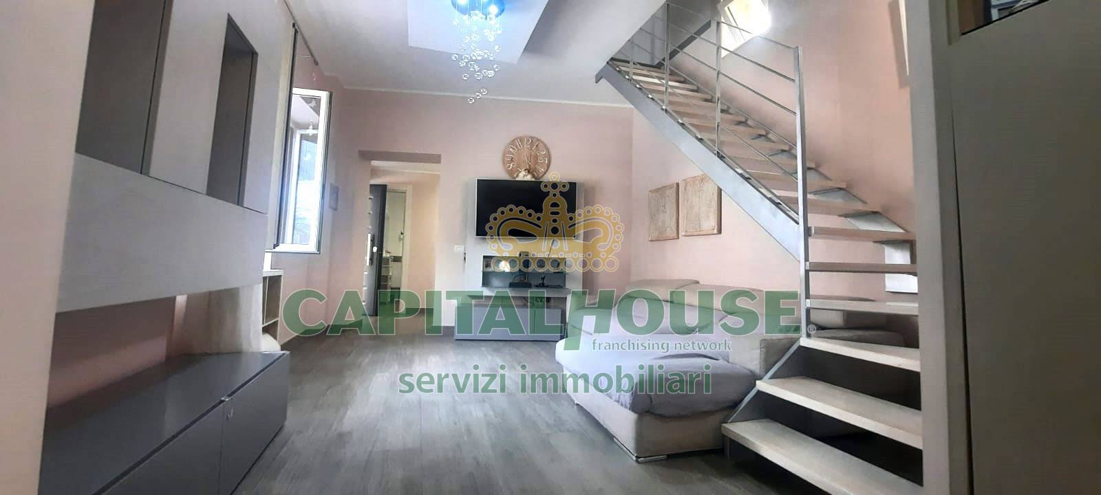 Casa indipendente con terrazzo, Caserta briano