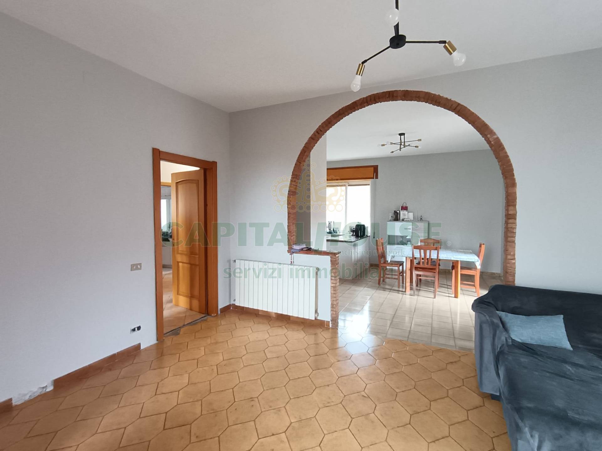 Appartamento in vendita a Castel Morrone, Annunziata