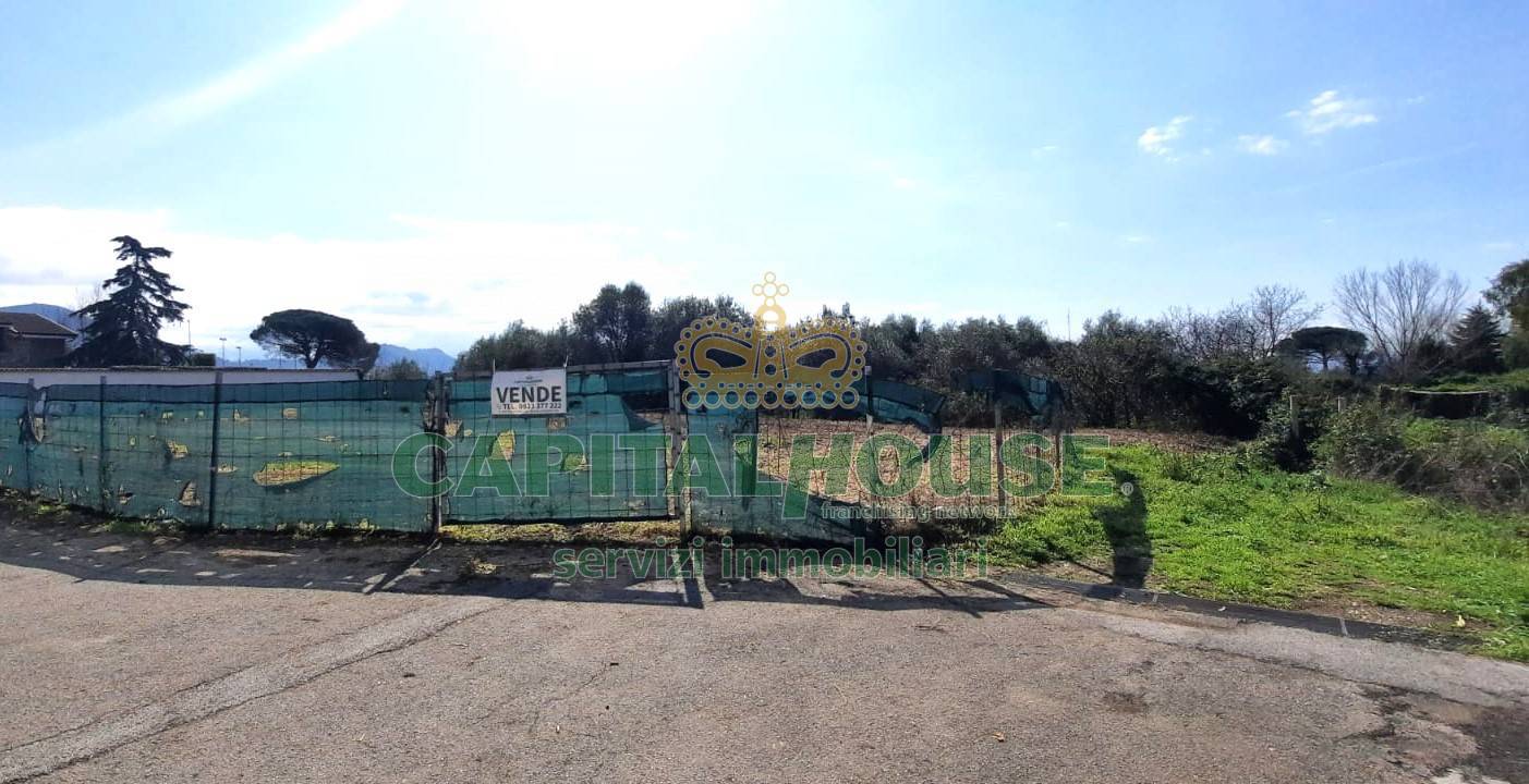 Terreno agricolo in vendita a Caserta, Casolla