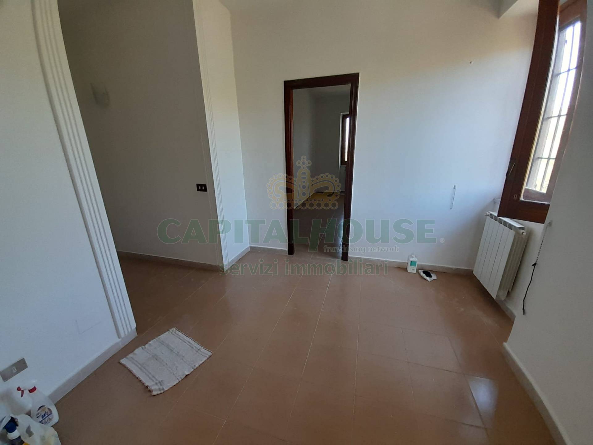 Appartamento in affitto a Caserta, Sala