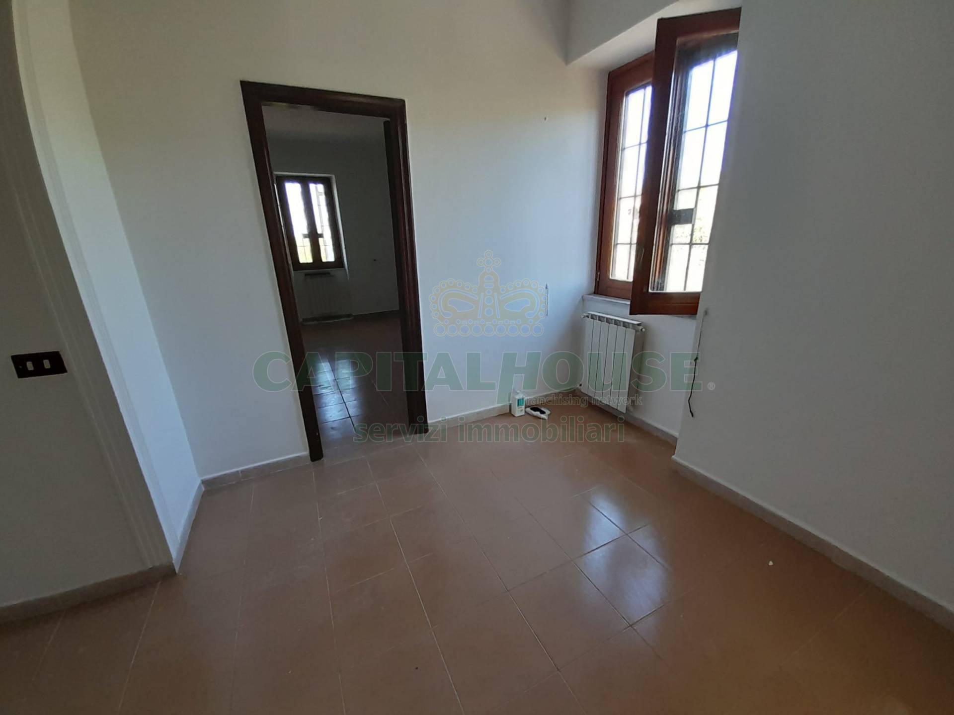 Appartamento in affitto a Caserta, Sala