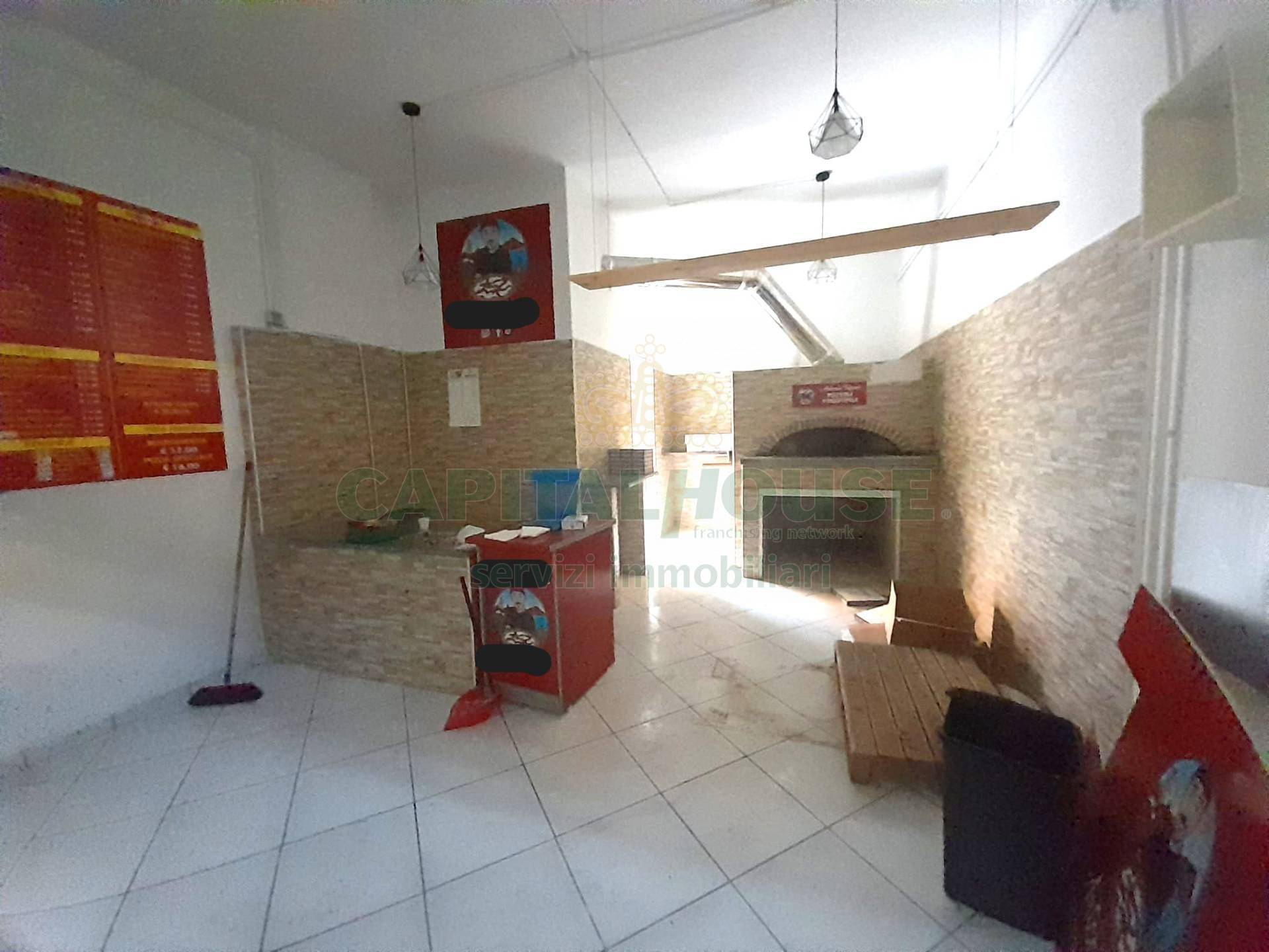 Commerciale in affitto a Caserta, Ospedale