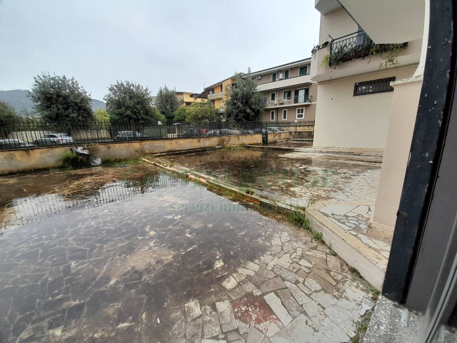 Commerciale in affitto a Caserta, Caserta 2 (Cerasola)