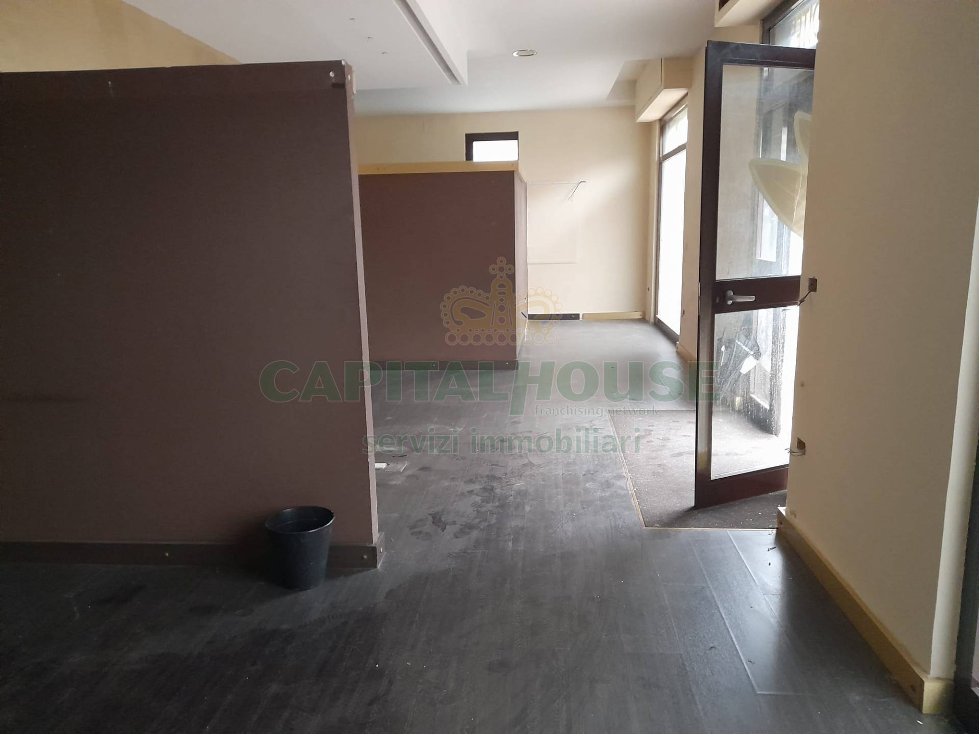 Commerciale in affitto a Caserta, Caserta 2 (Cerasola)