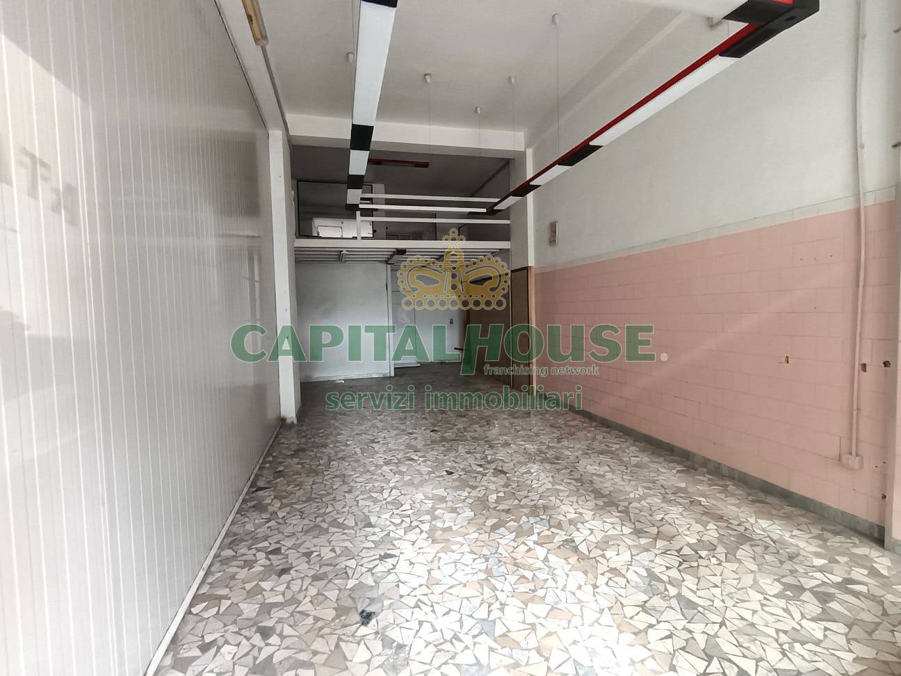 Commerciale in vendita a Caserta