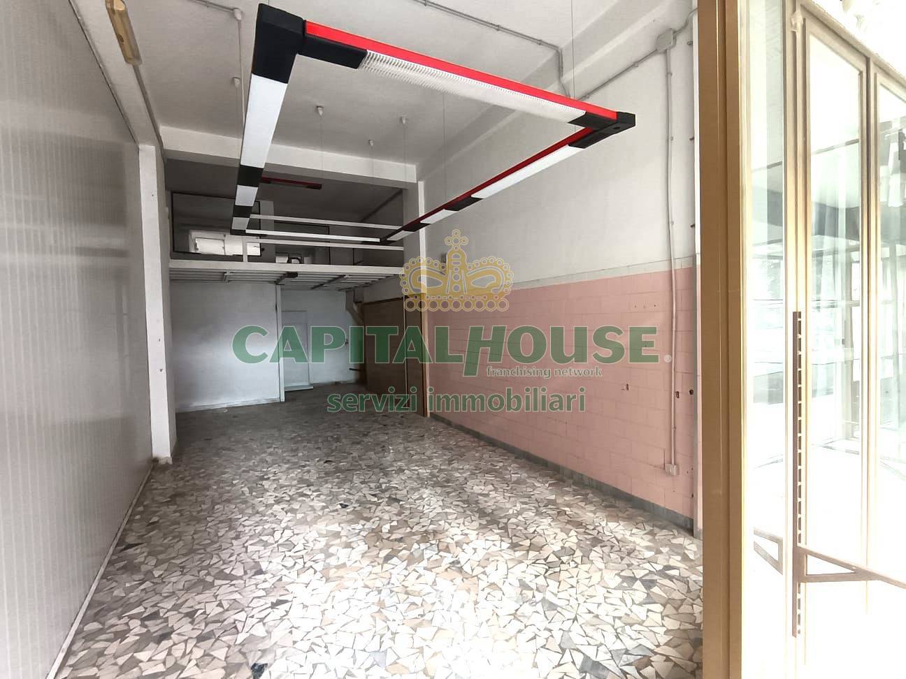 Commerciale in vendita a Caserta