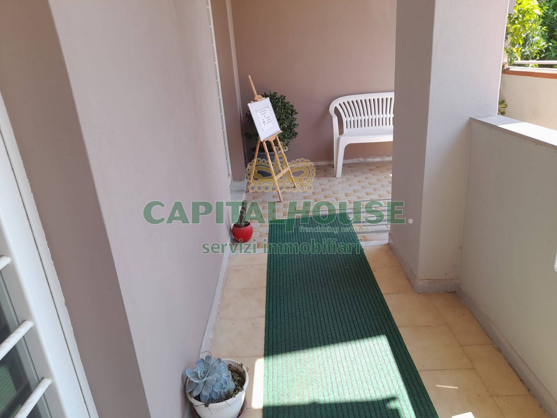 Commerciale in affitto a Caserta, Casola