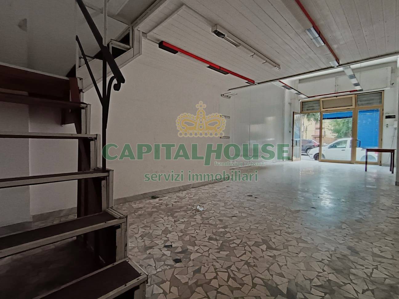 Commerciale in vendita a Caserta