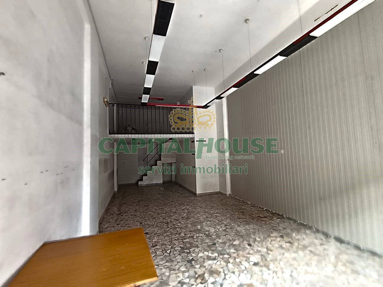 Commerciale in vendita a Caserta