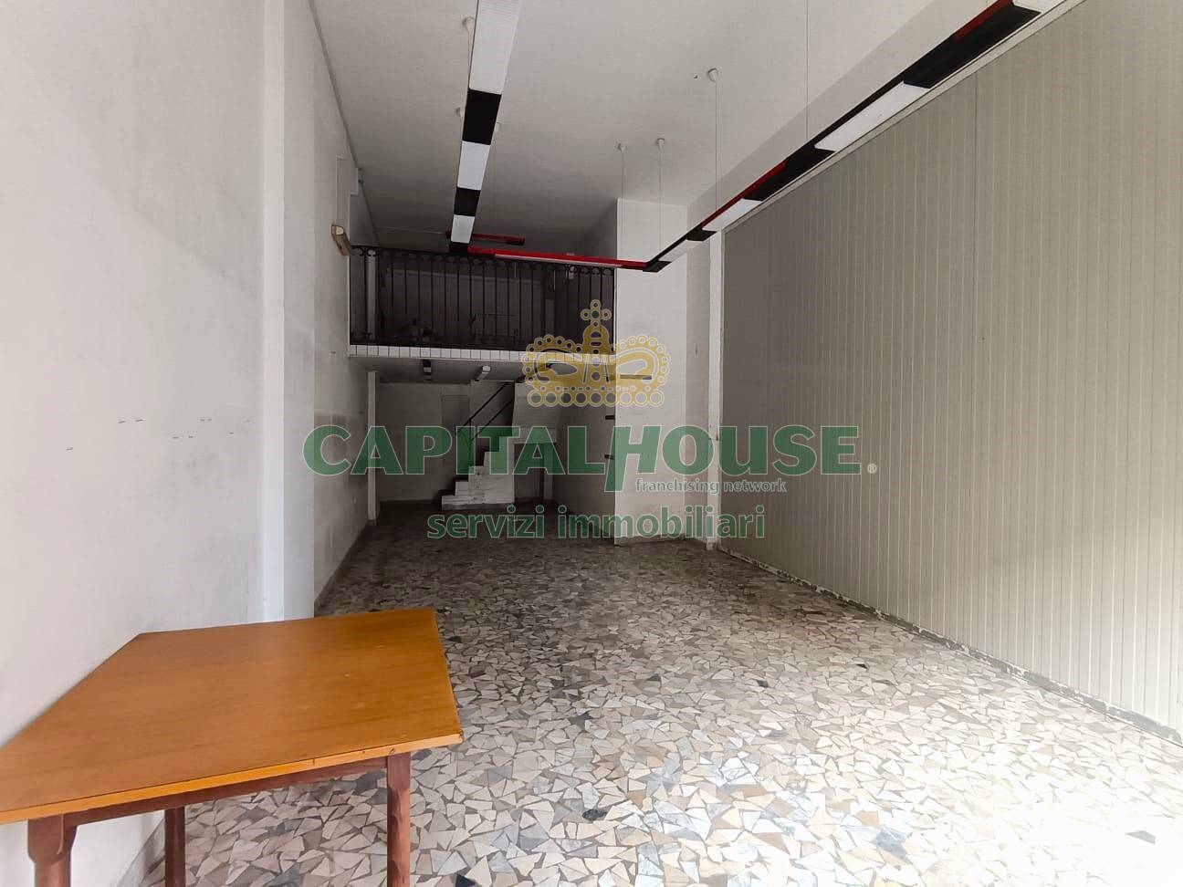 Commerciale in vendita a Caserta