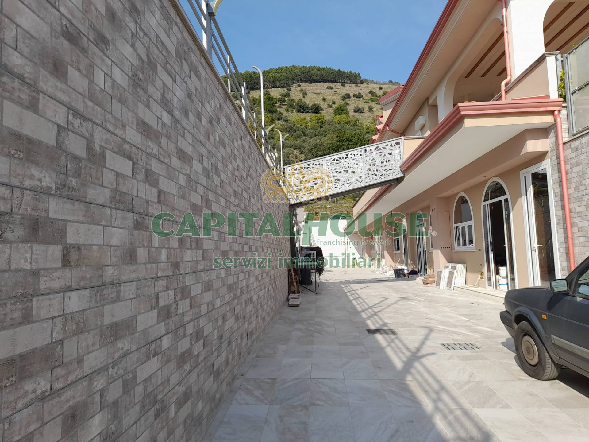 Bilocale in affitto a Castel Morrone, Largisi