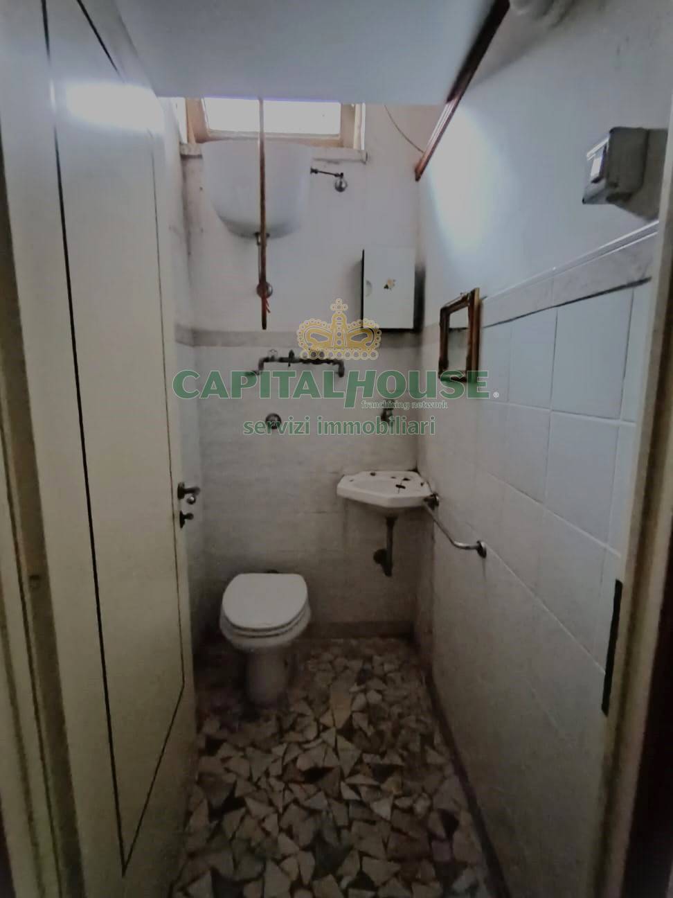 Commerciale in vendita a Caserta