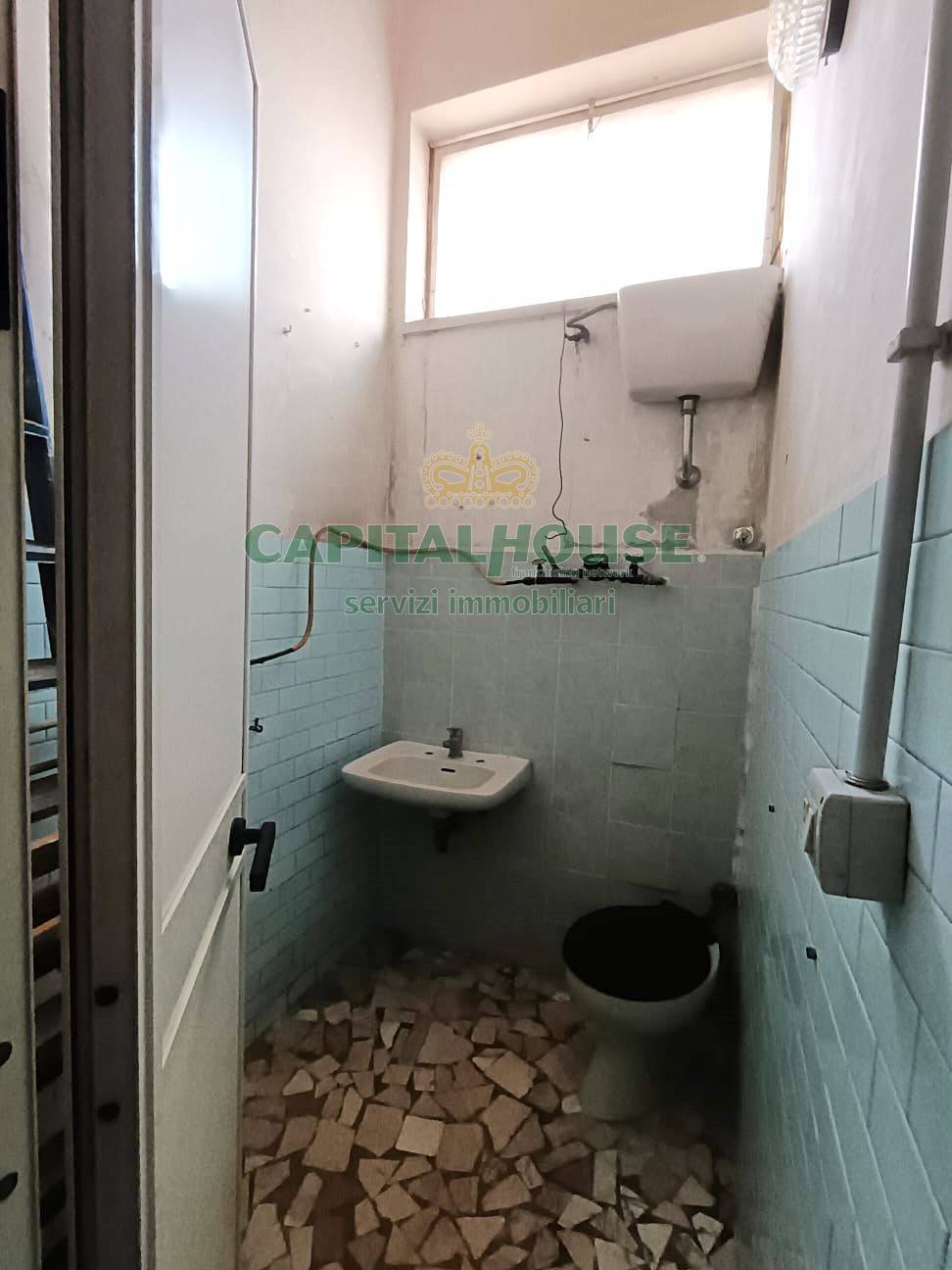 Commerciale in vendita a Caserta