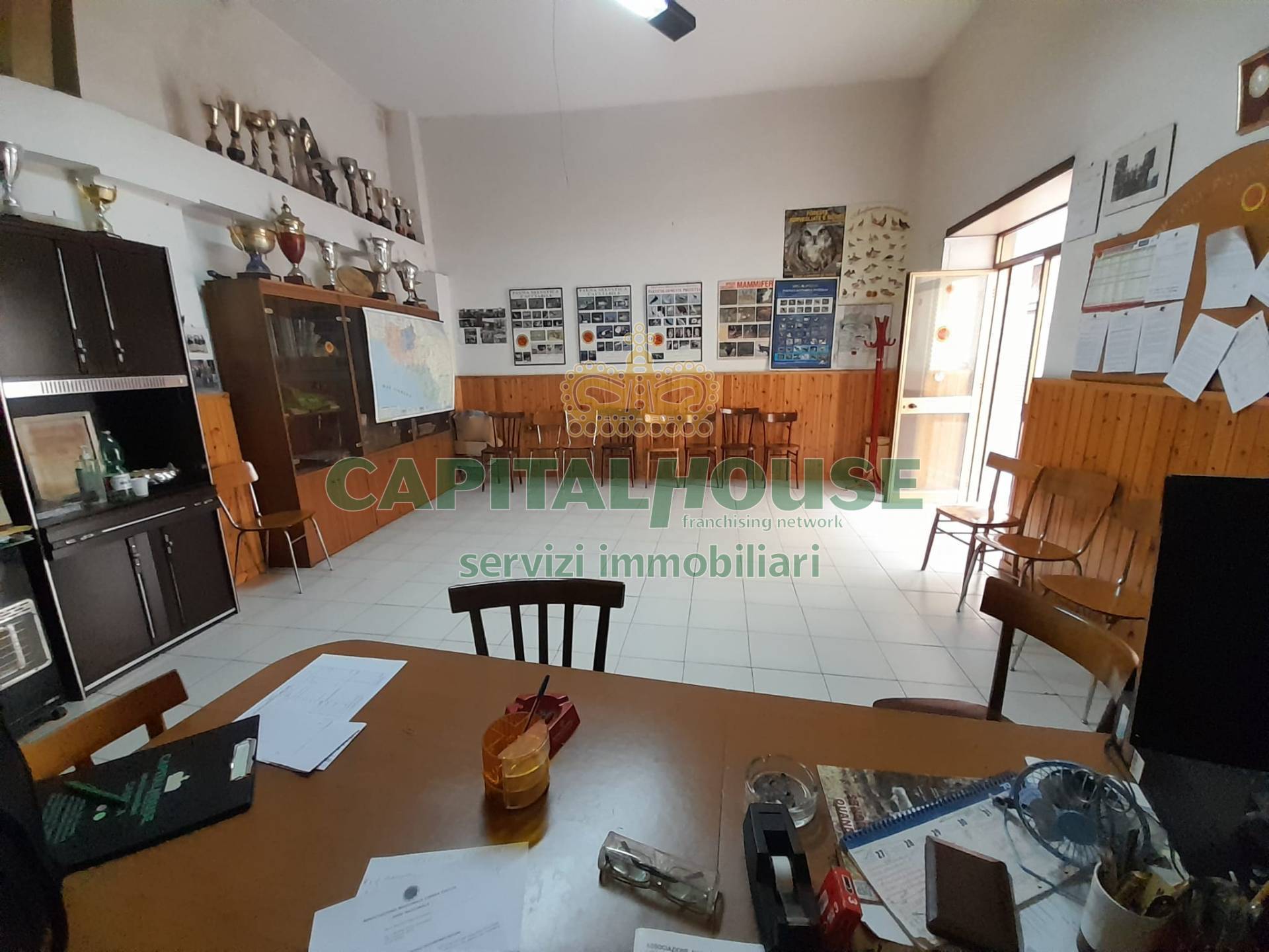 Commerciale in affitto a Caserta, Centro