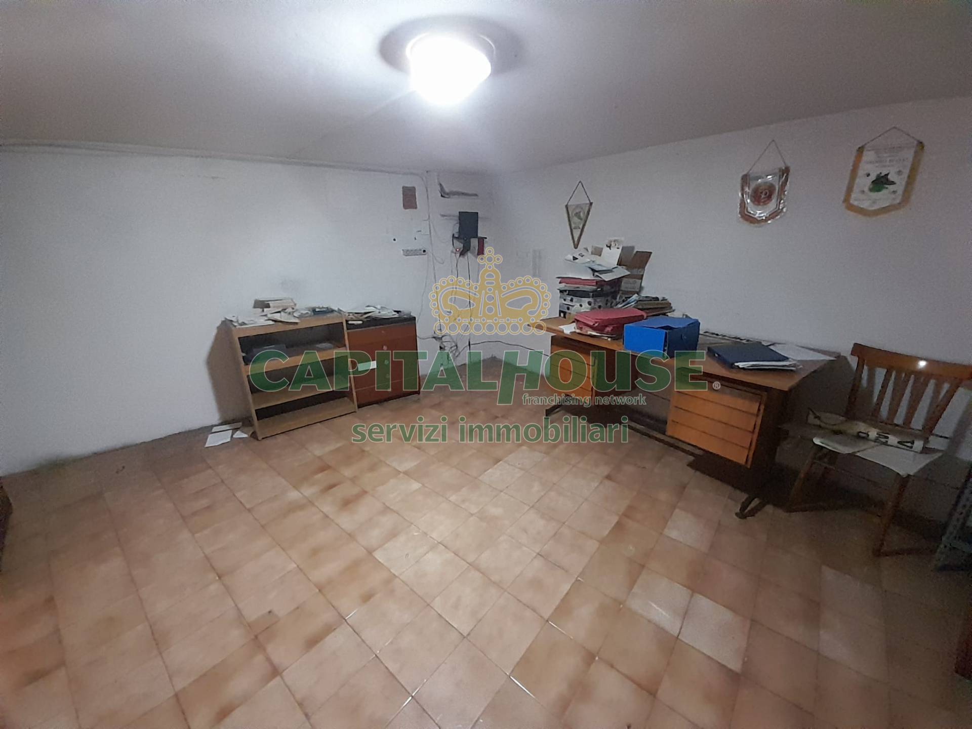 Commerciale in affitto a Caserta, Centro