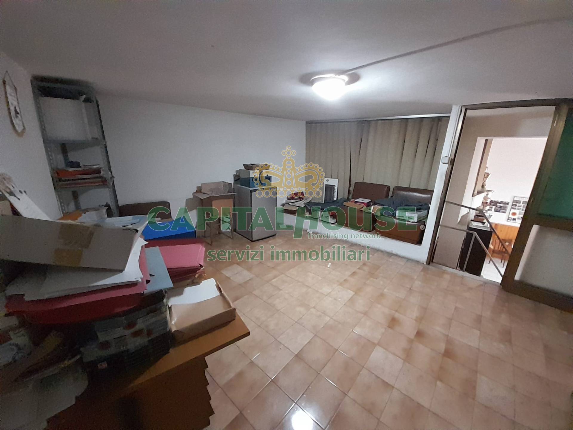 Commerciale in affitto a Caserta, Centro