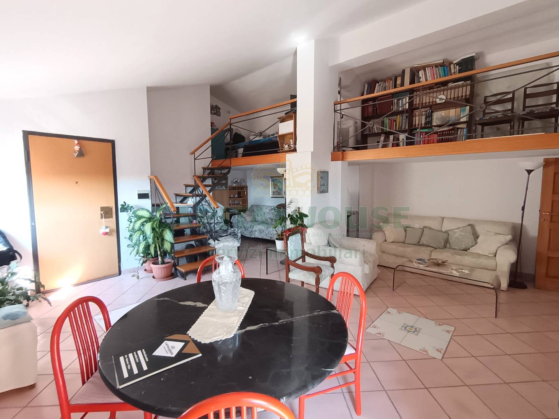 Mansarda in vendita a Caserta, Tuoro