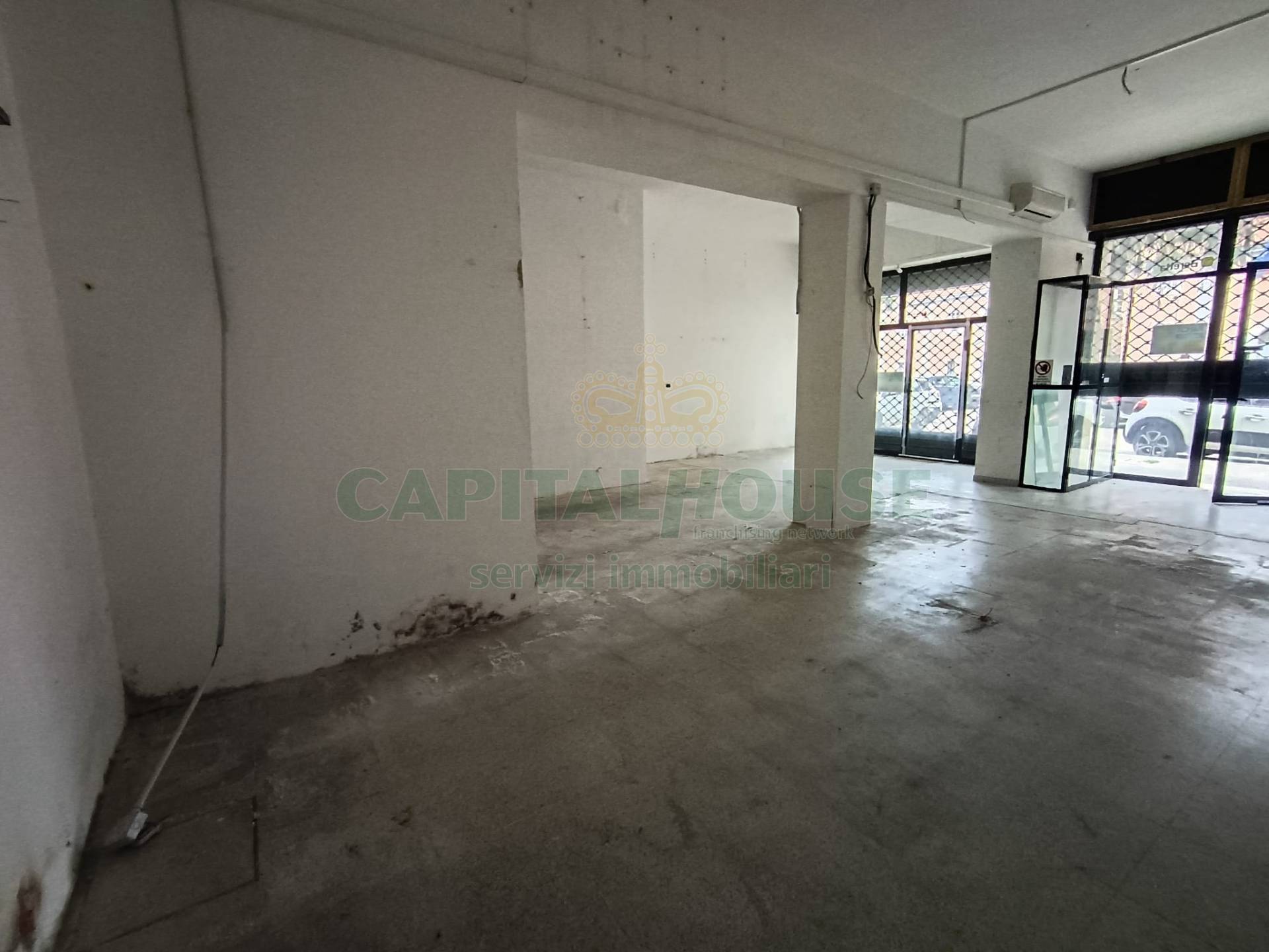 Commerciale in affitto a Caserta, Centro