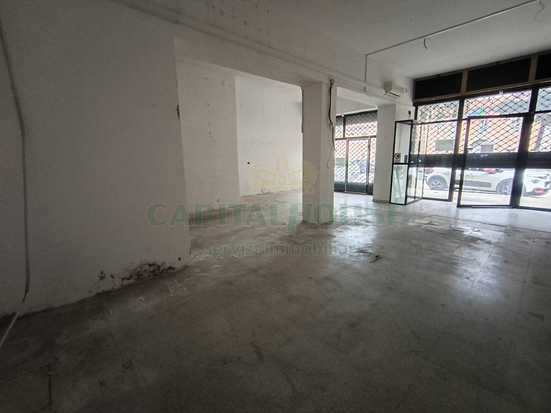 Commerciale in affitto a Caserta, Centro