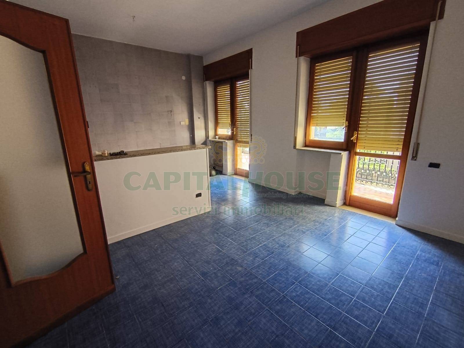 Trilocale in affitto a Caserta, Caserta 2 (Cerasola)