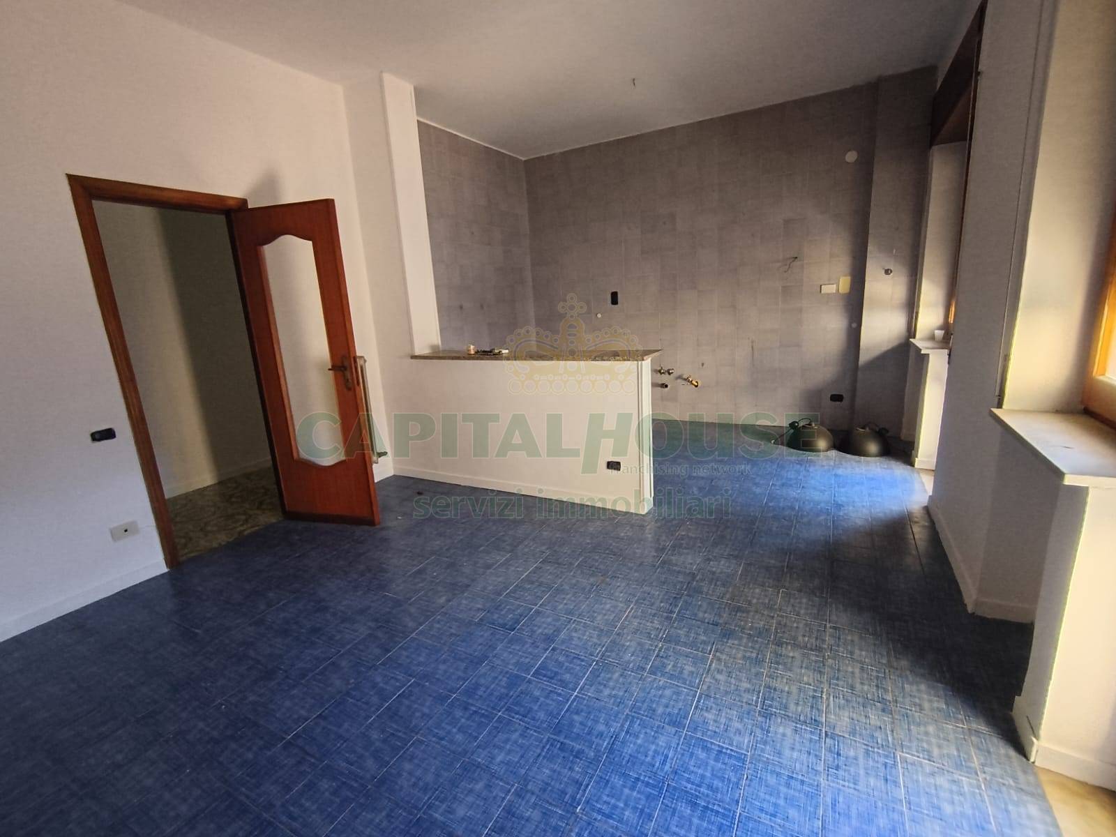 Trilocale in affitto a Caserta, Caserta 2 (Cerasola)