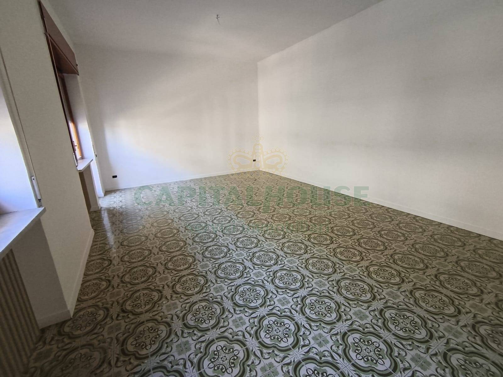 Trilocale in affitto a Caserta, Caserta 2 (Cerasola)