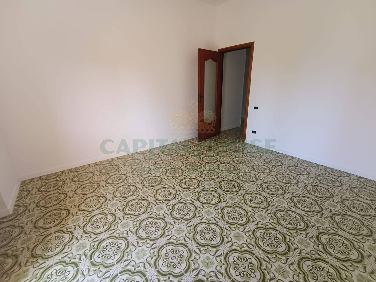 Trilocale in affitto a Caserta, Caserta 2 (Cerasola)