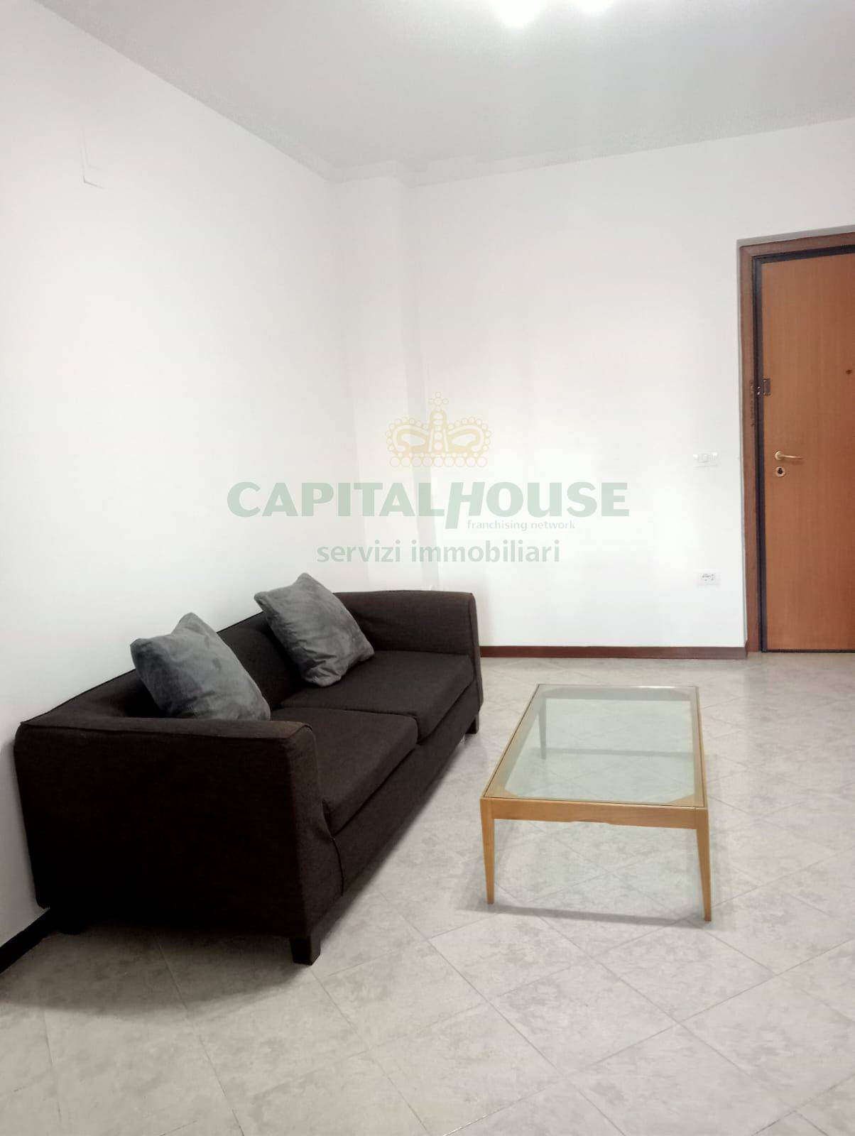 Trilocale in affitto a Caserta, Casola
