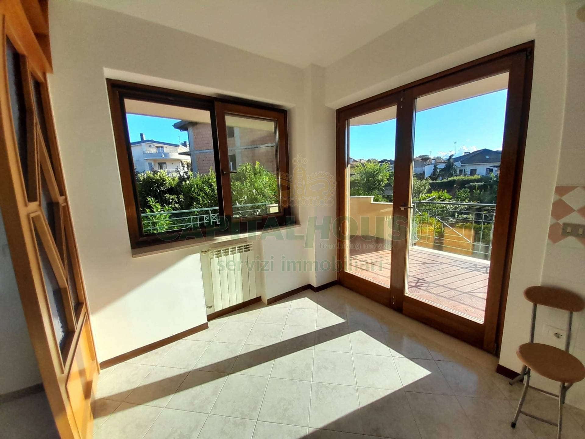 Trilocale in affitto a Caserta, Casola
