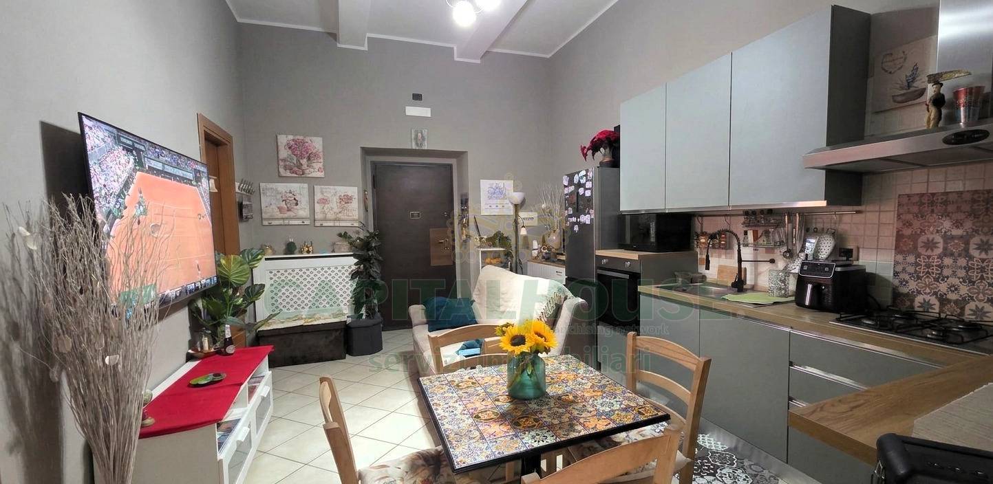 Bilocale in vendita a Caserta, Corso Giannone