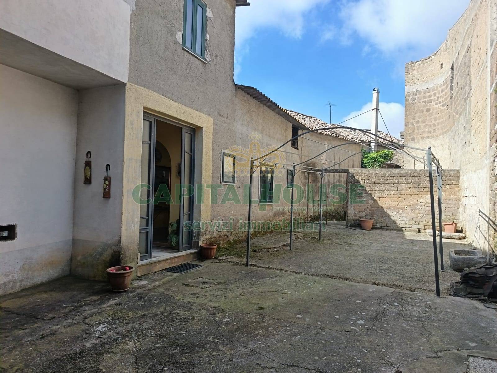 Indipendente in affitto a Caserta, Sommana
