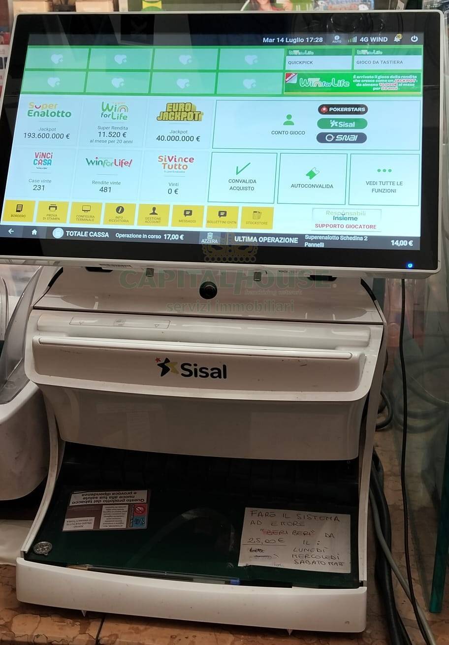 Attivit commerciale in vendita a Caserta, Corso Giannone