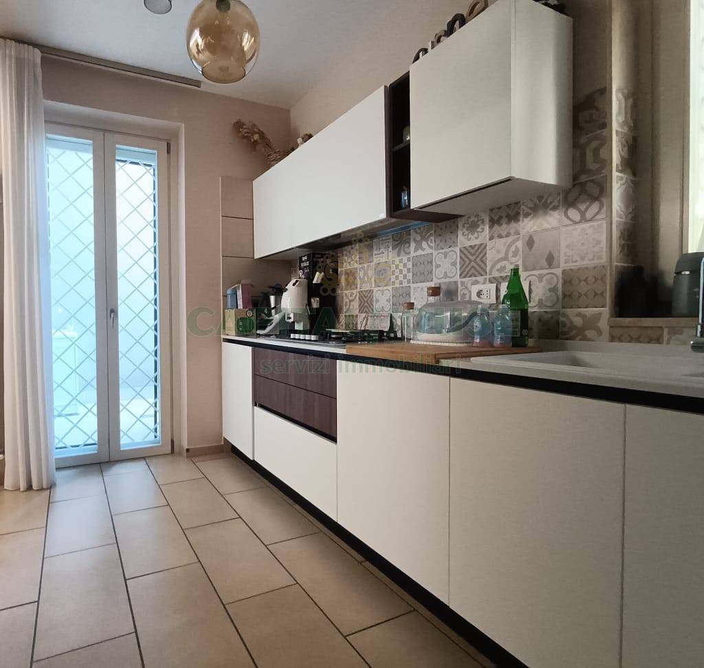 Appartamento in vendita a Caserta, ZONA MERCATO