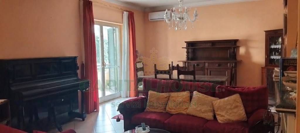 Villette a schiera in vendita a Caserta, Sala