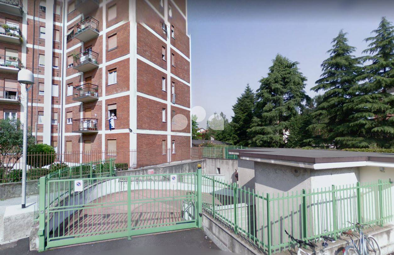 Box o garage in affitto a Nova Milanese