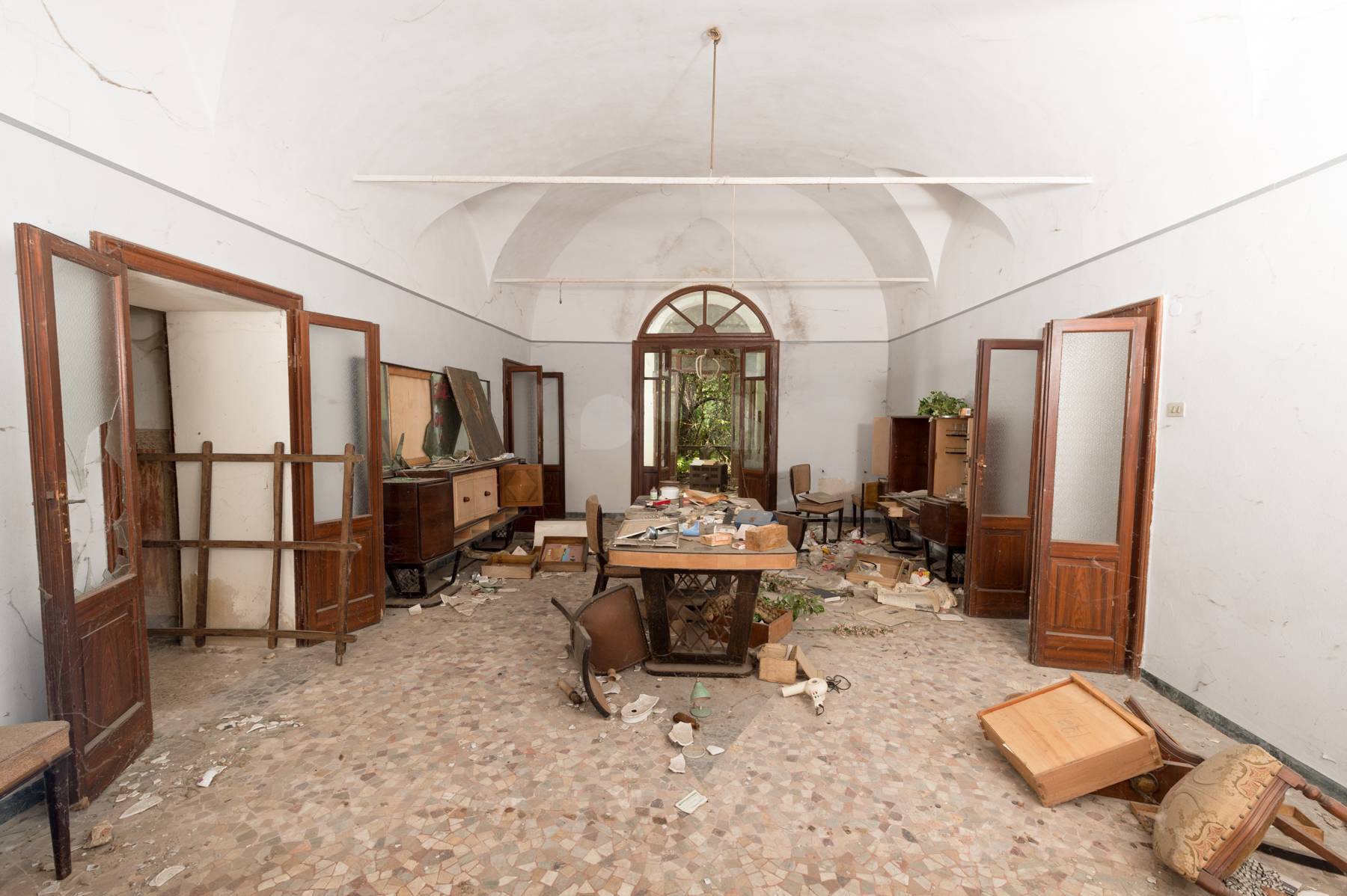 Cascina a corte con casa padronale e rustici in centro in vendita a Cremona