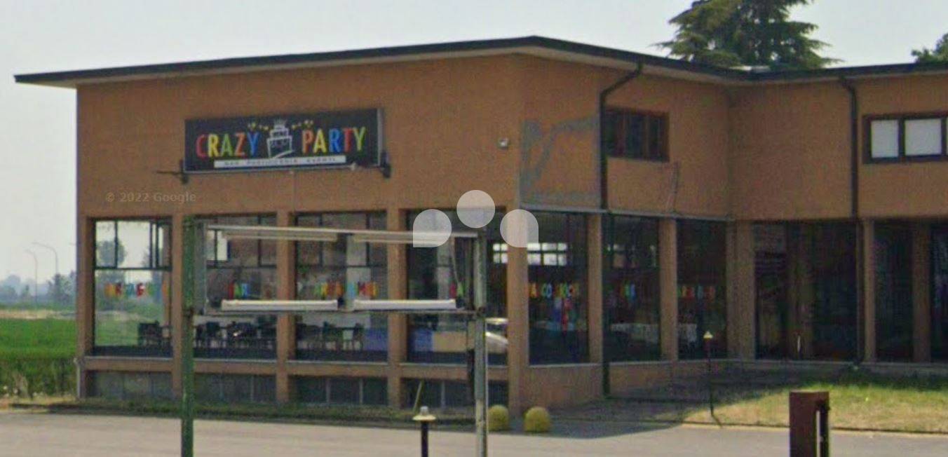 Locale commerciale in affitto a Spino d'Adda