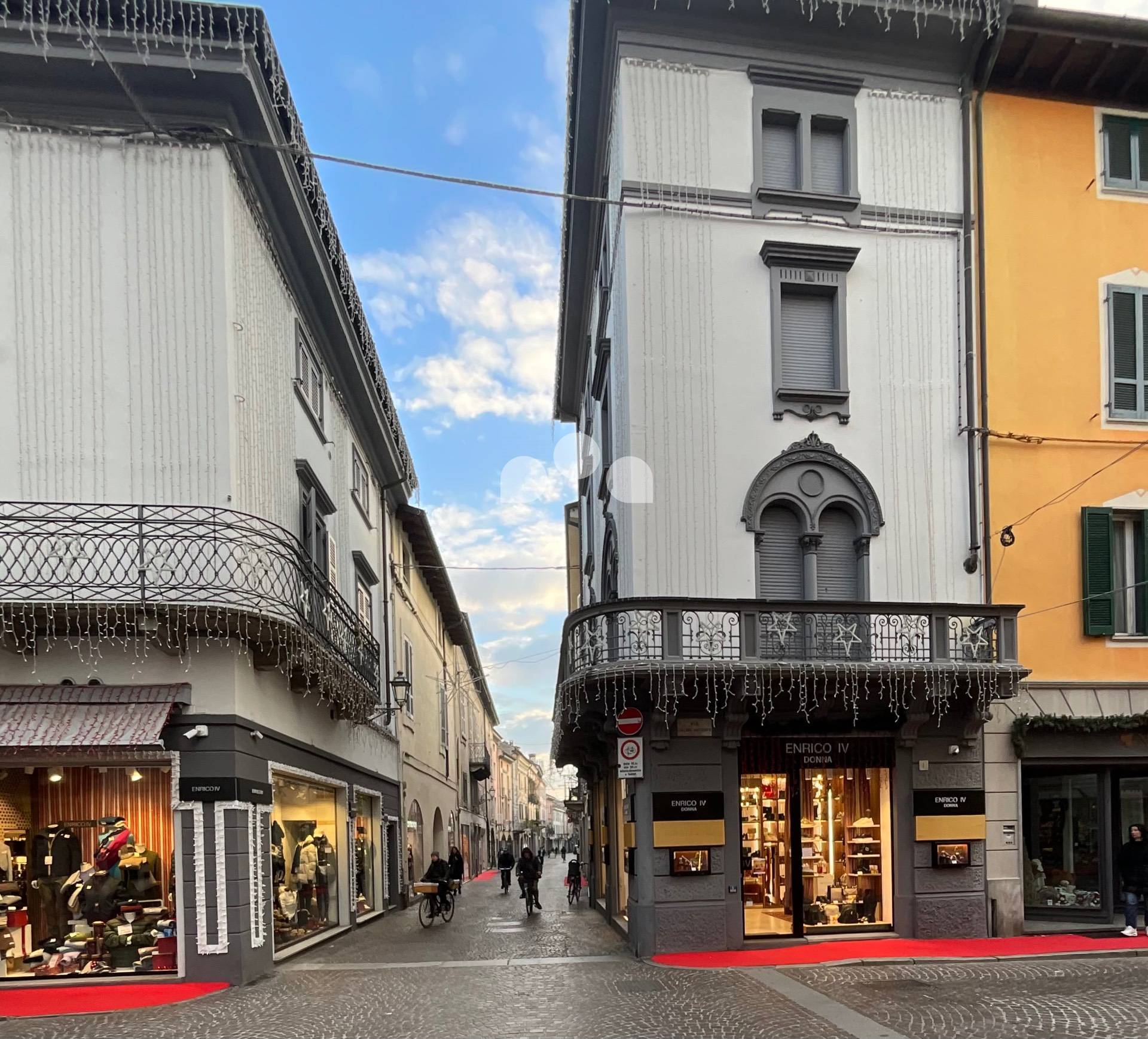 Negozio in affitto a Crema, Centro storico