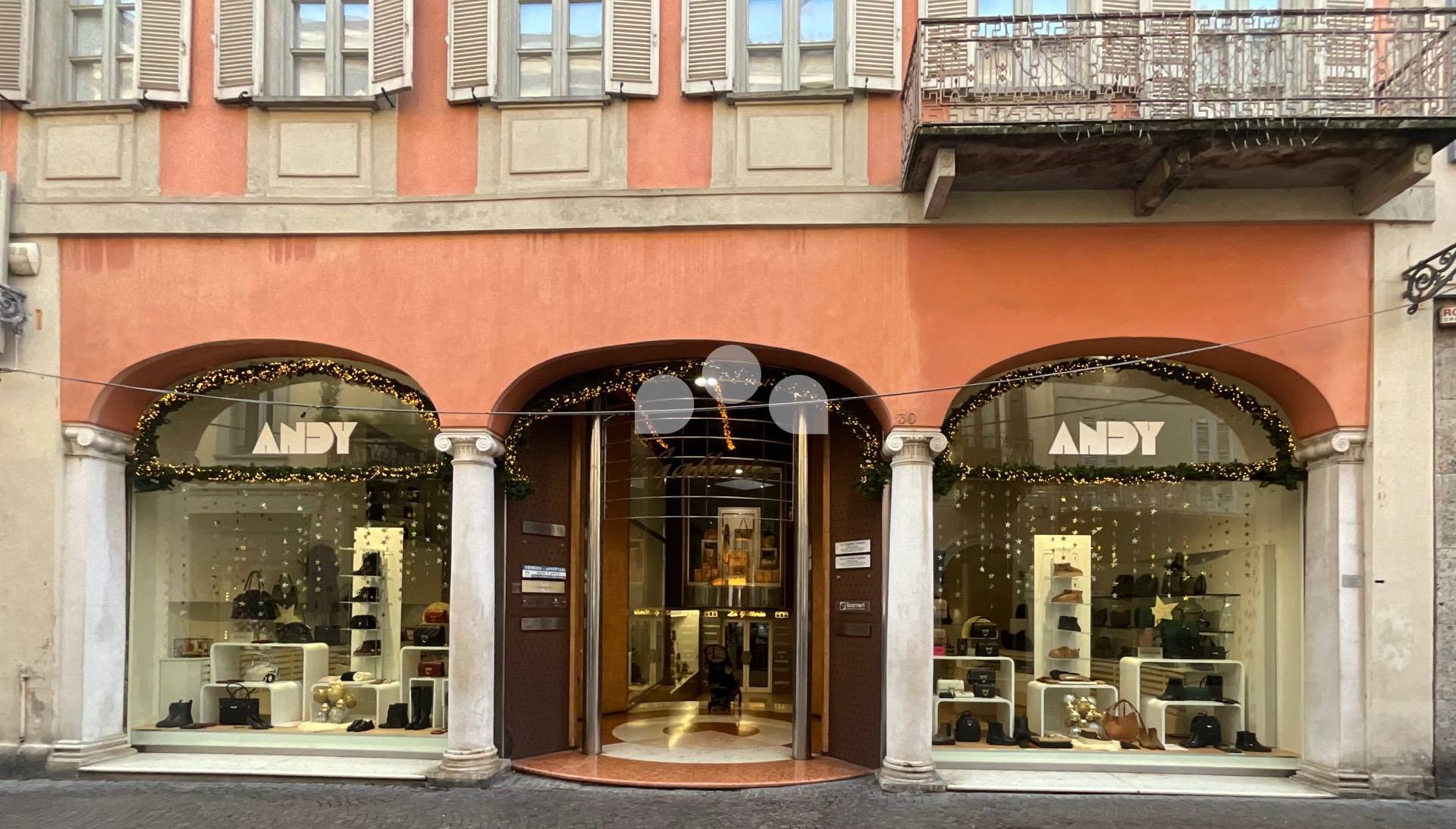 Negozio in affitto a Crema, Centro storico