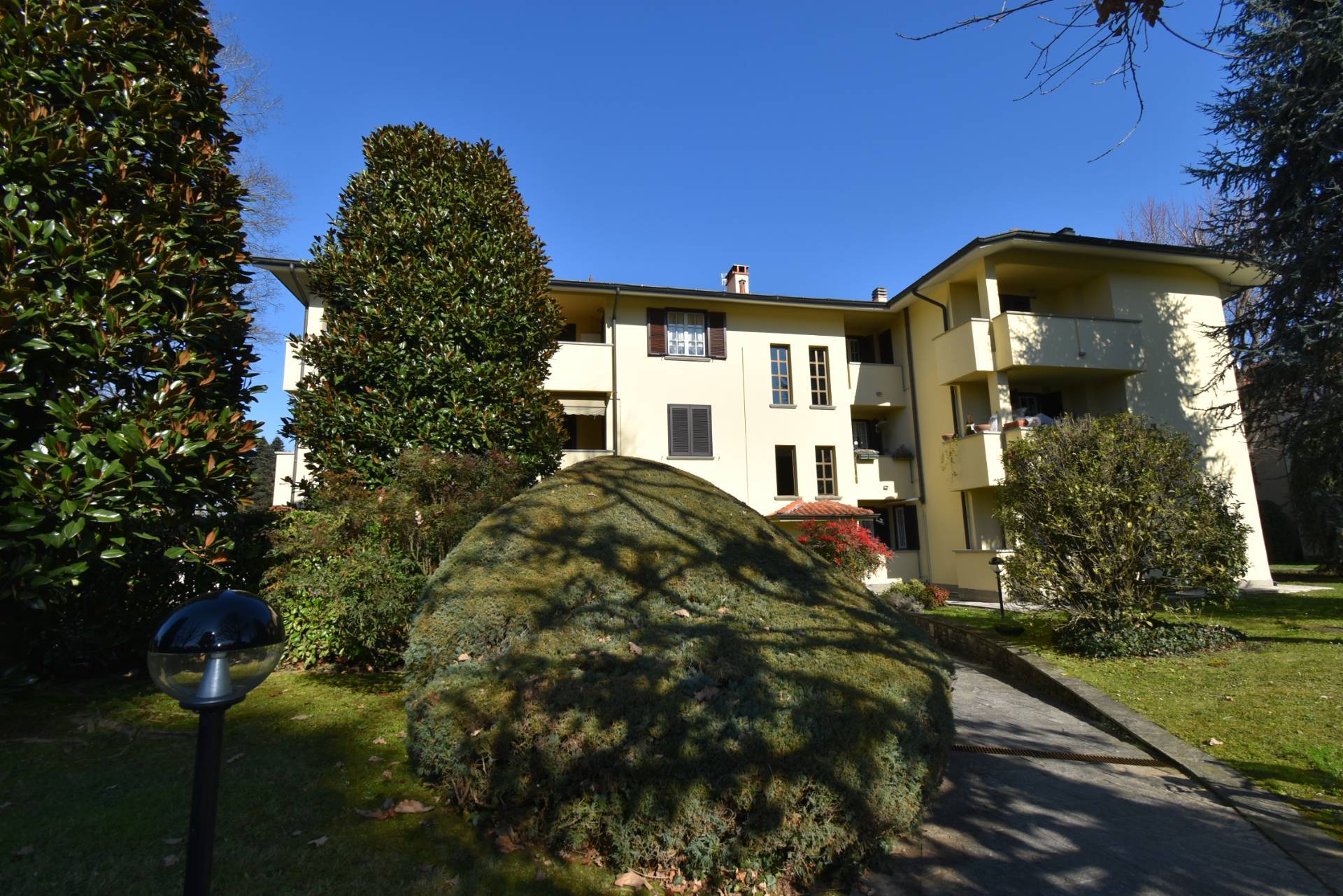 Appartamento in vendita a Ronco Briantino