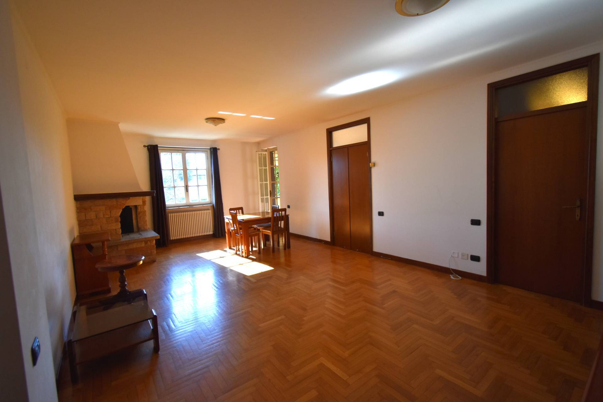 Appartamento in vendita a Ronco Briantino