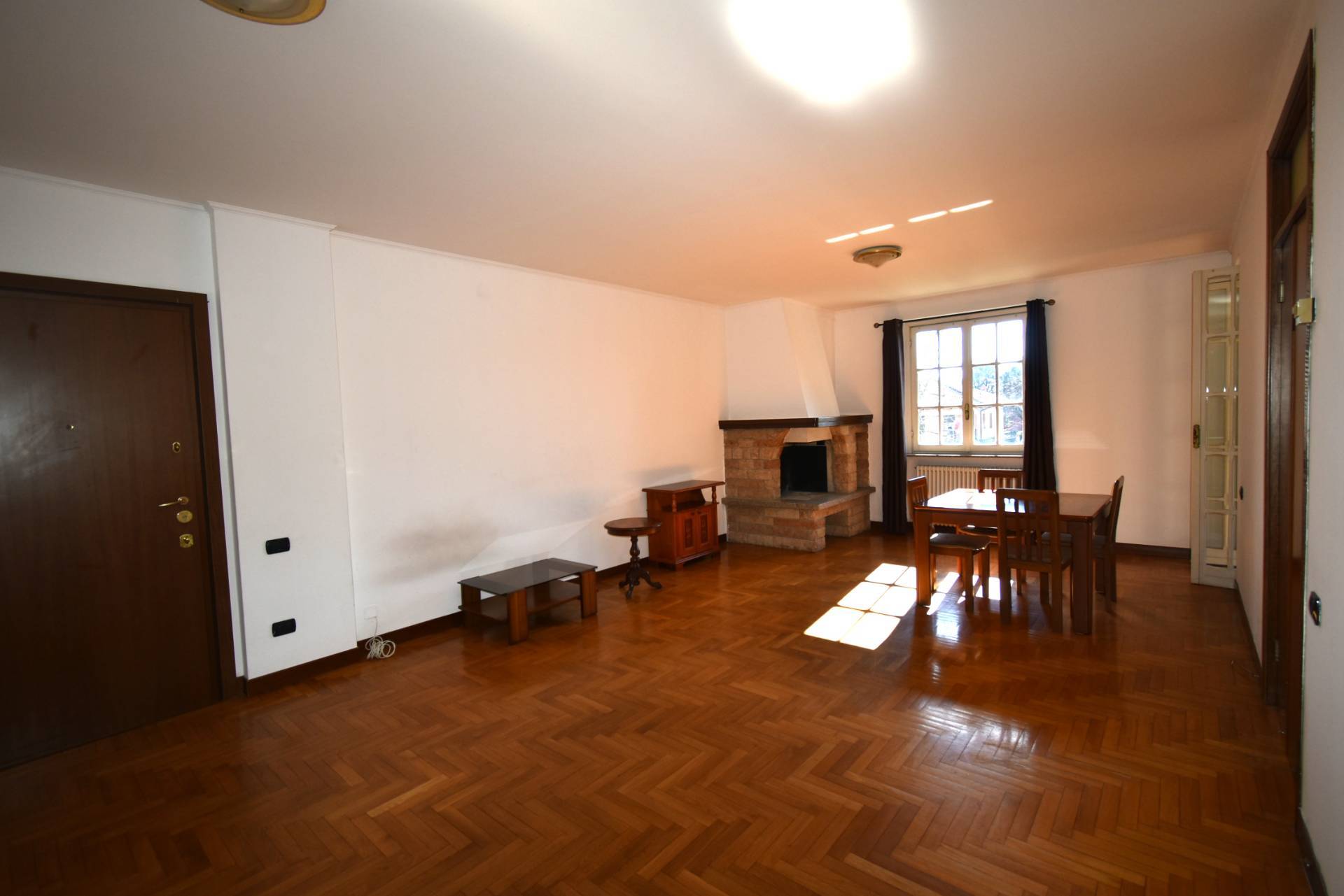 Appartamento in vendita a Ronco Briantino