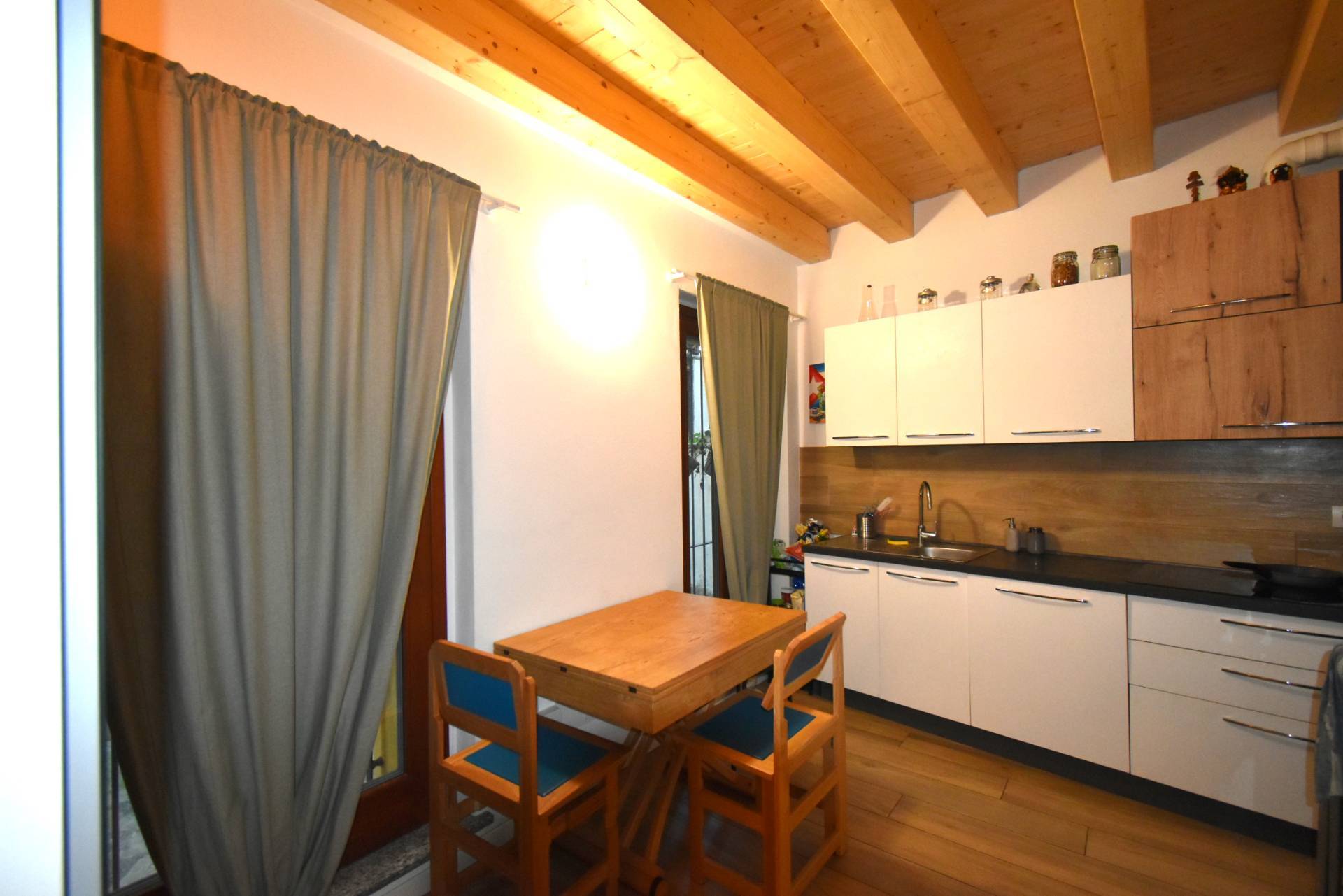 Casa indipendente in affitto a Imbersago